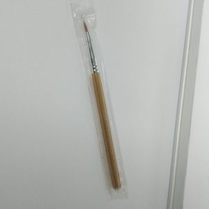 Bare Essentials eyeliner brush